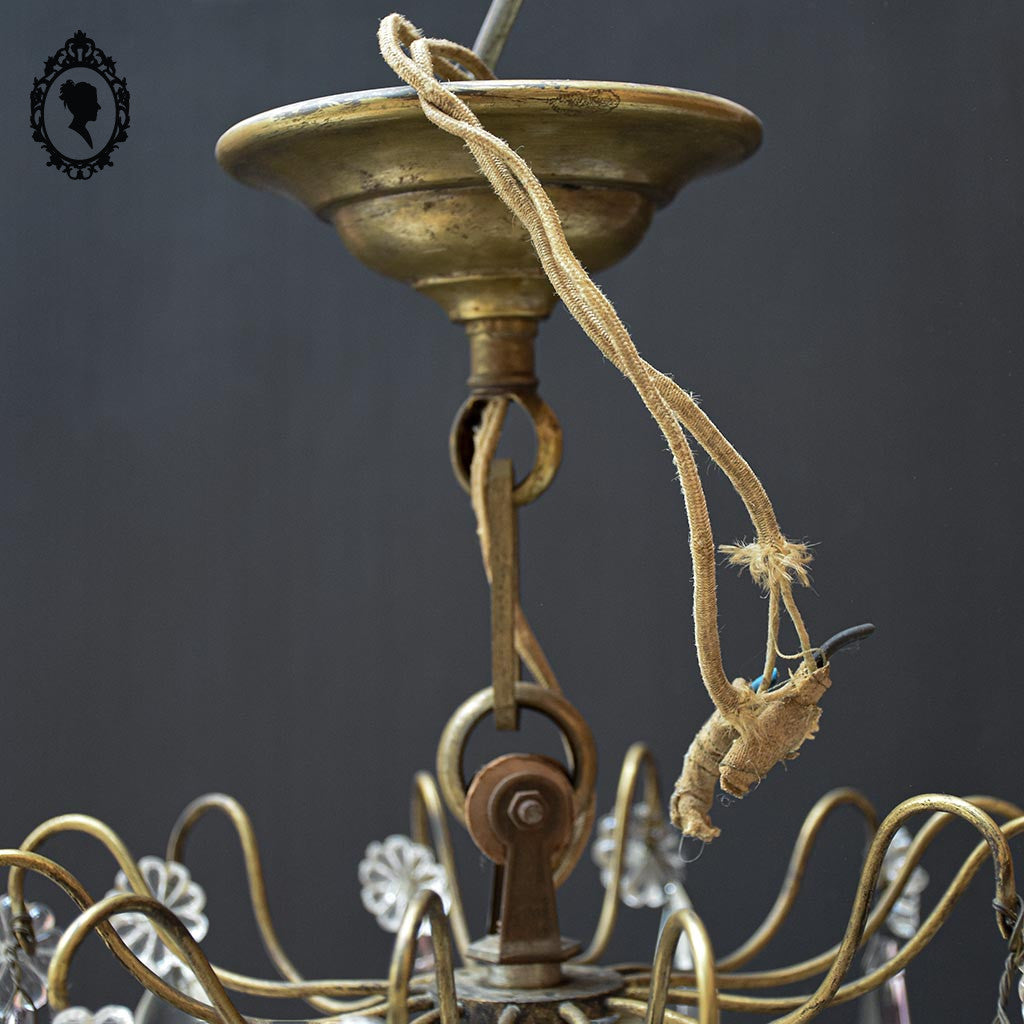 Chic lustre à pampilles bronze doré 6 feux enfilage verre ancien