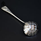 Cuillère à sucre saupoudreuse ou couvert ajouré en métal argent Christofle
