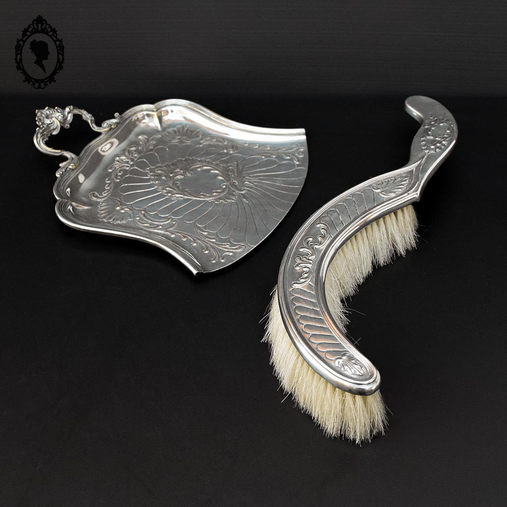 Ensemble pelle et brosse ramasse miettes en métal argenté ancien