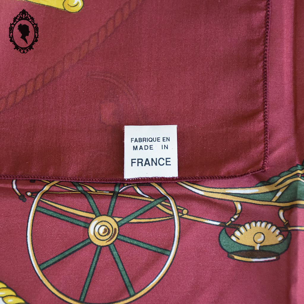 Foulard soie collection Marcelle Griffon voiture ancienne rouge vert blanc jaune vintage