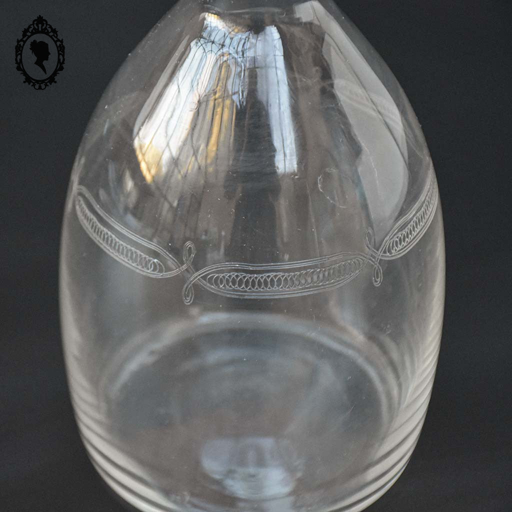 Jolie carafe ou flacon verre bouchon boule de verre simple et chic