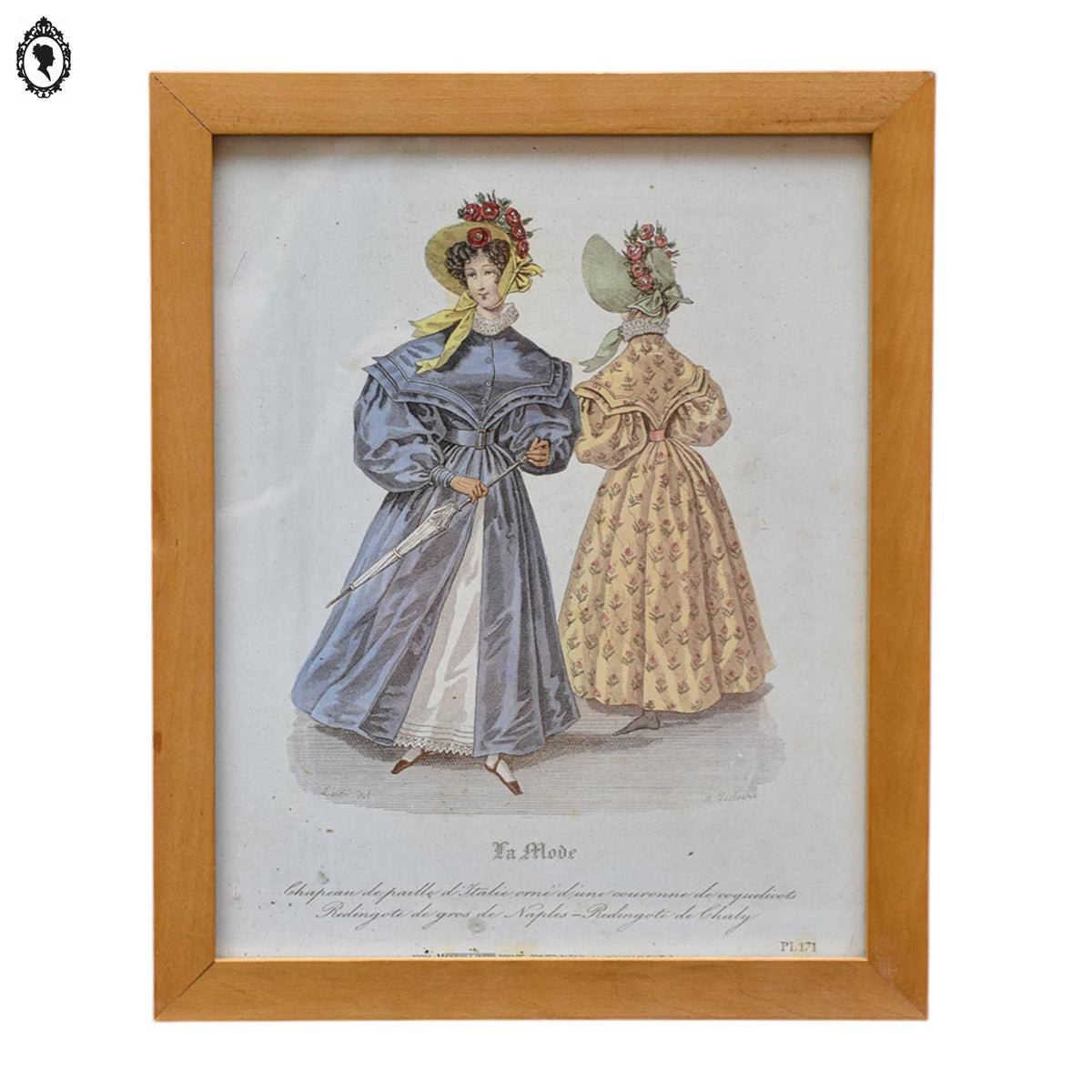 Lot 4 cadres de dames « La mode » robes anciennes H 35 cm