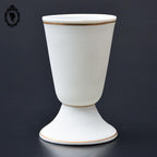Lot 6 verres bas sur pied mazagrans biscuit blanc liseré doré vintage