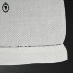 Lot 8 serviettes de table damassées blanches anciennes monogrammes TA 67 x 64 cm