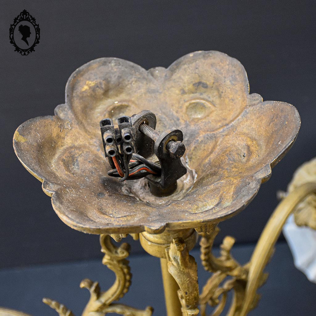 Lustre plafonnier bronze doré Napoléon III 4 lumières tulipes blanches ancien