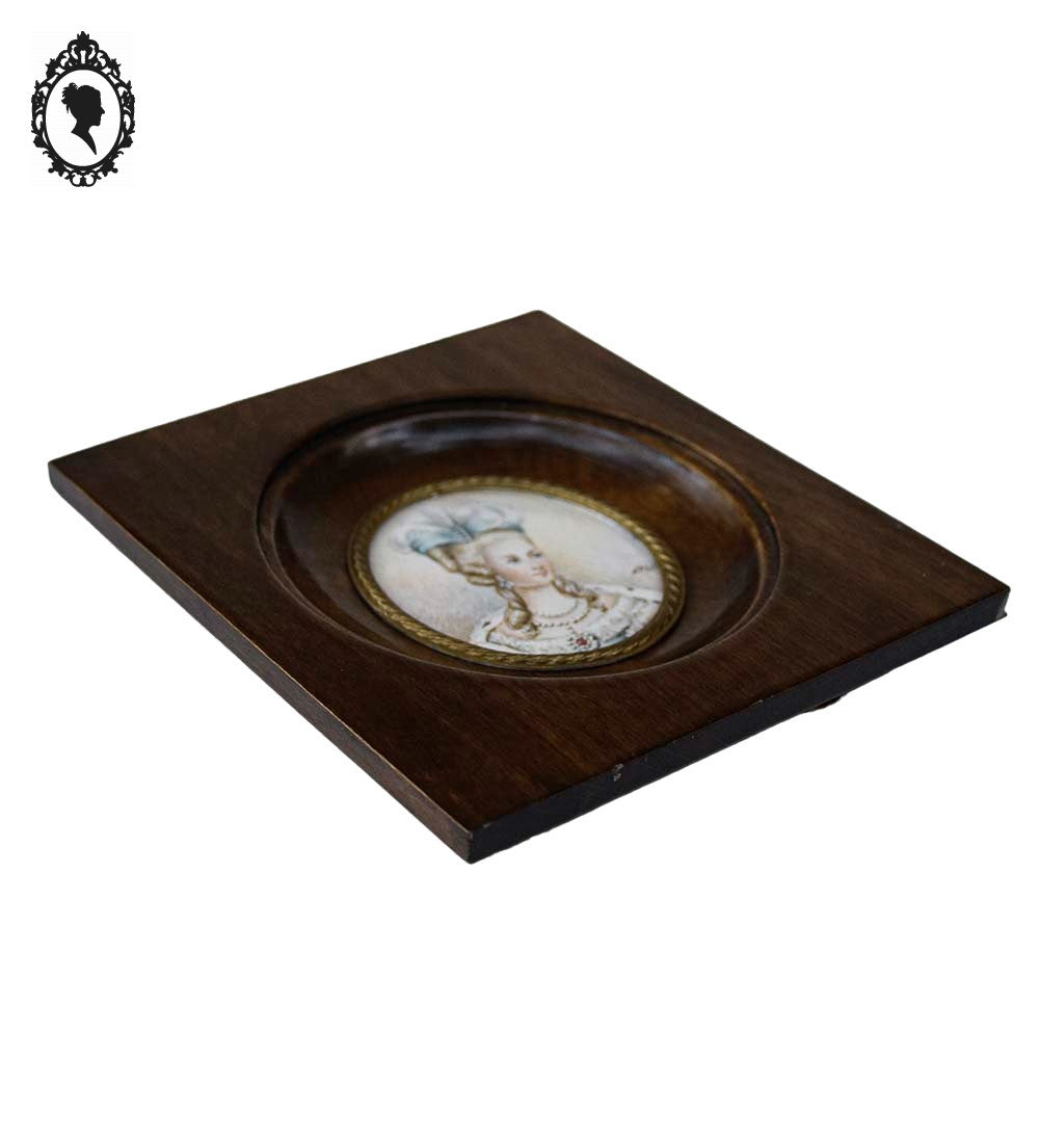 Petit cadre miniature portrait médaillon femme élégante sur ivoire ancien