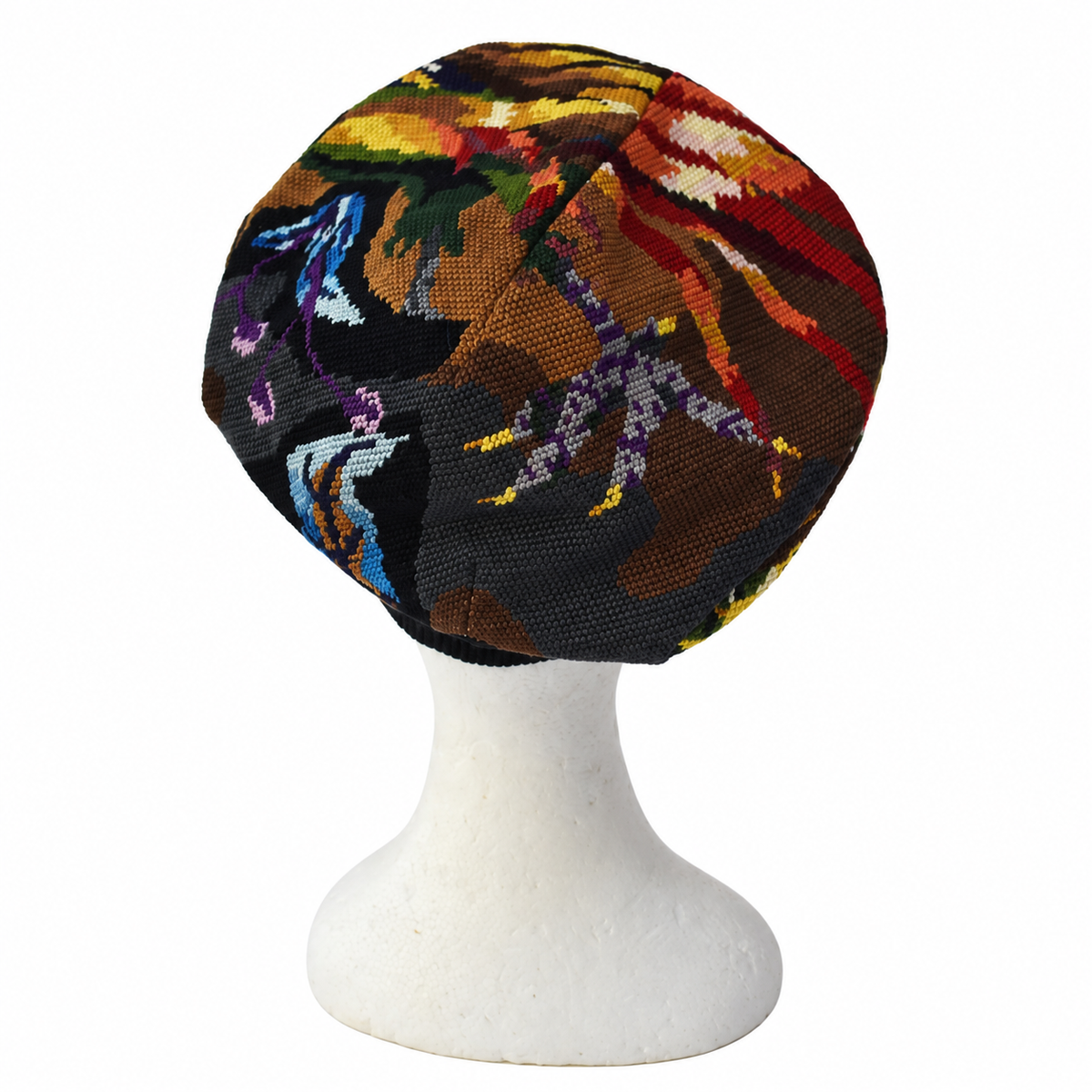 Béret multicolore en tapisserie vintage à motifs graphiques fait main style rétro