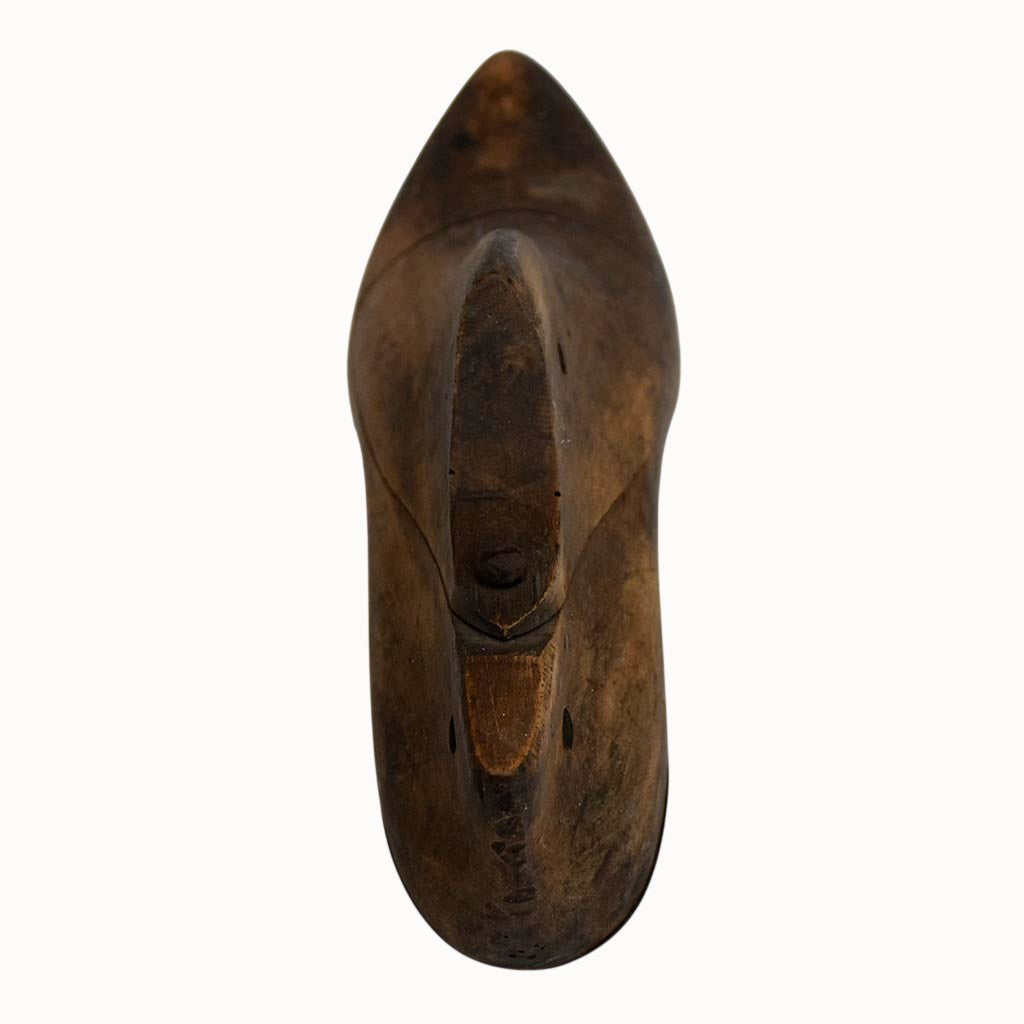 Forme de cordonnier en bois patiné – Charme d’atelier
