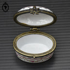 Boite à pilule porcelaine blanche fleurie rose « Porcelaine Art » vintage