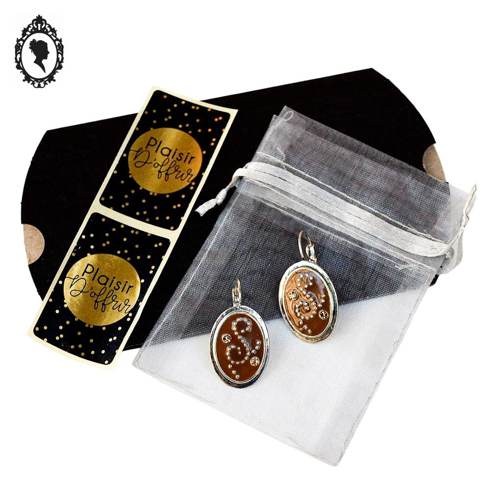 Chic paire de boucles d’oreilles pendantes marron strass S métal gris neuf