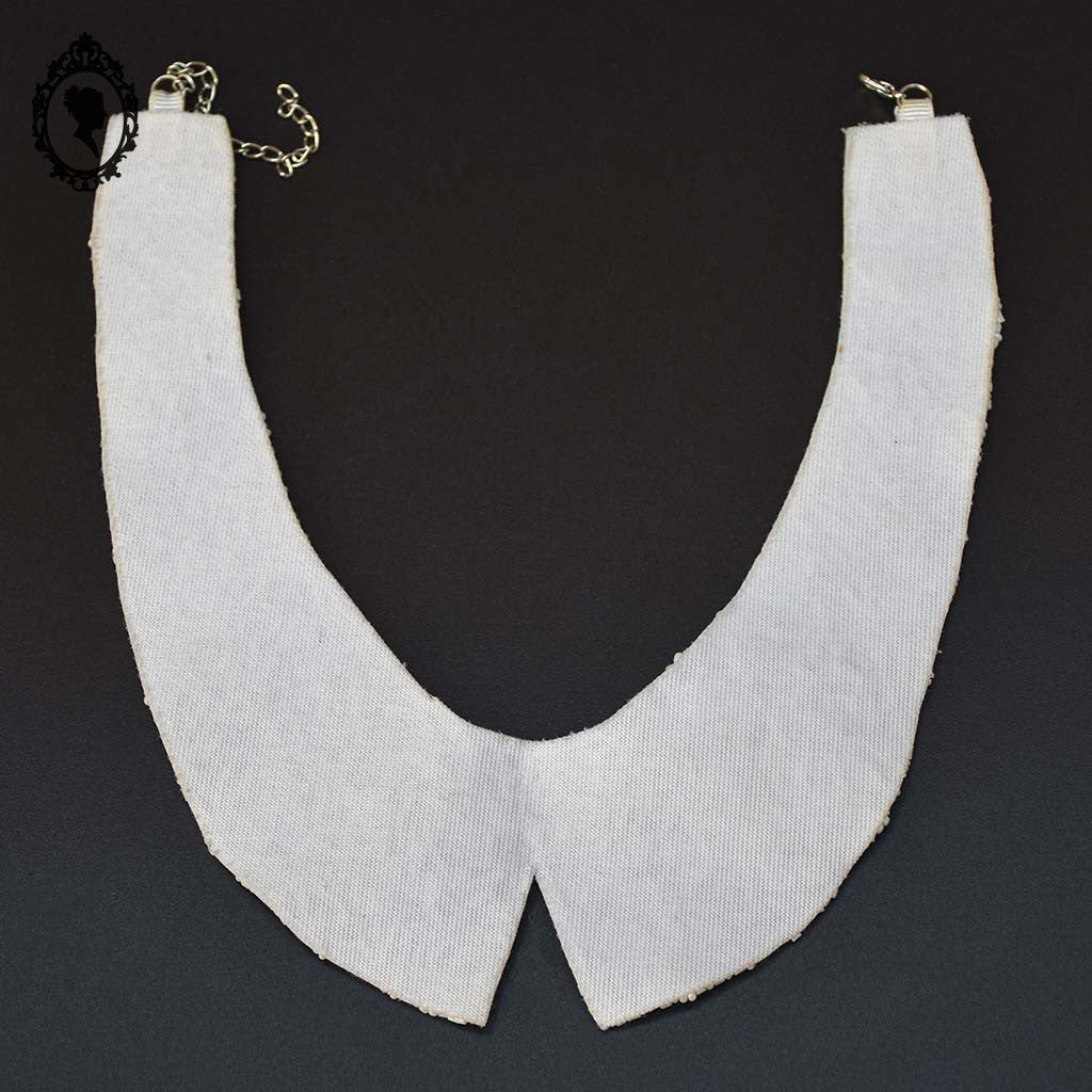 Collier col plastron blanc crème perles de rocaille