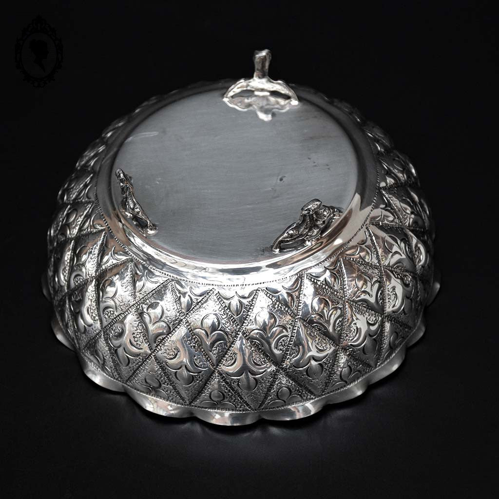 Coupelle coupe petit plat sur pied trépied métal argenté festonné