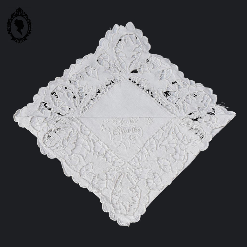 Mouchoir fil de lin blanc ancien ajouré broderie Marthe