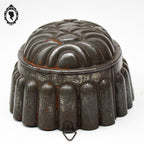 Moule à gâteaux cake en fer blanc gris ovale ancien