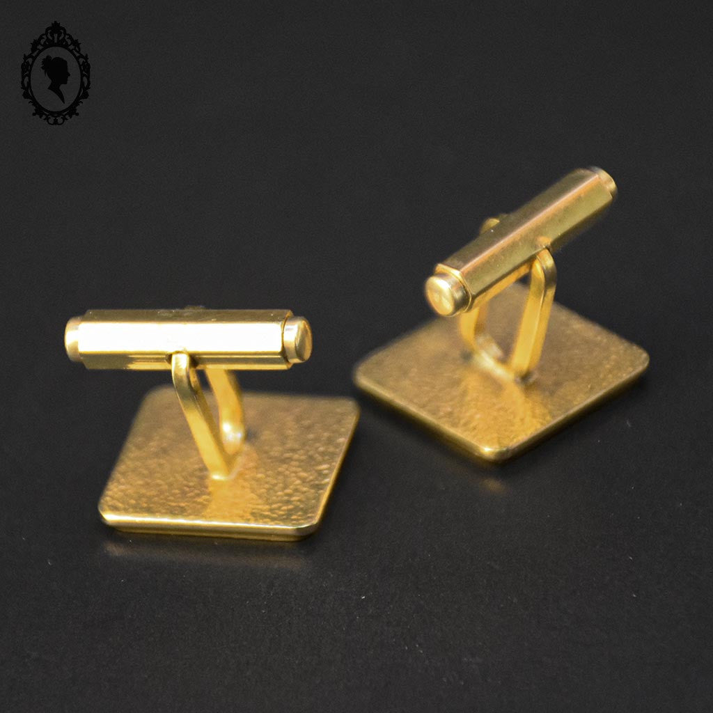 Paire de boutons de manchette doré plaqué or carré strié MM vintage