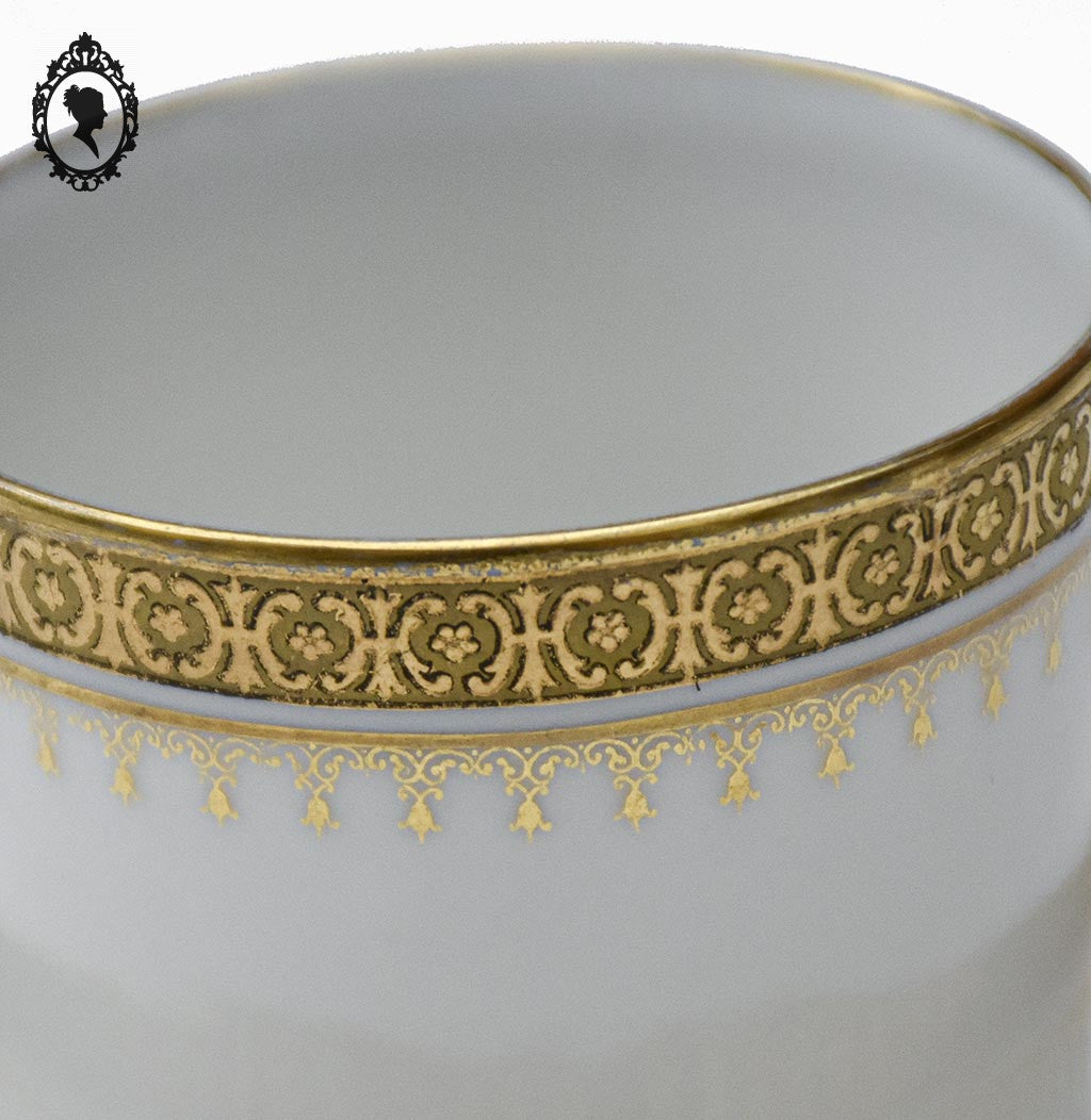 Service 12 tasses à café porcelaine blanc et doré Limoges JB et Cie France