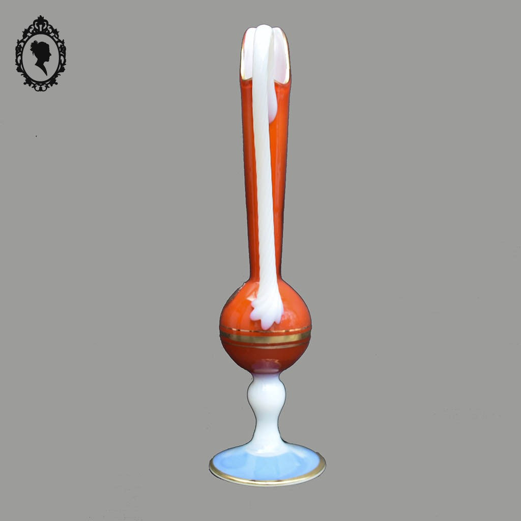Vase soliflore sur pied anse opaline verre opalescent blanc et orange