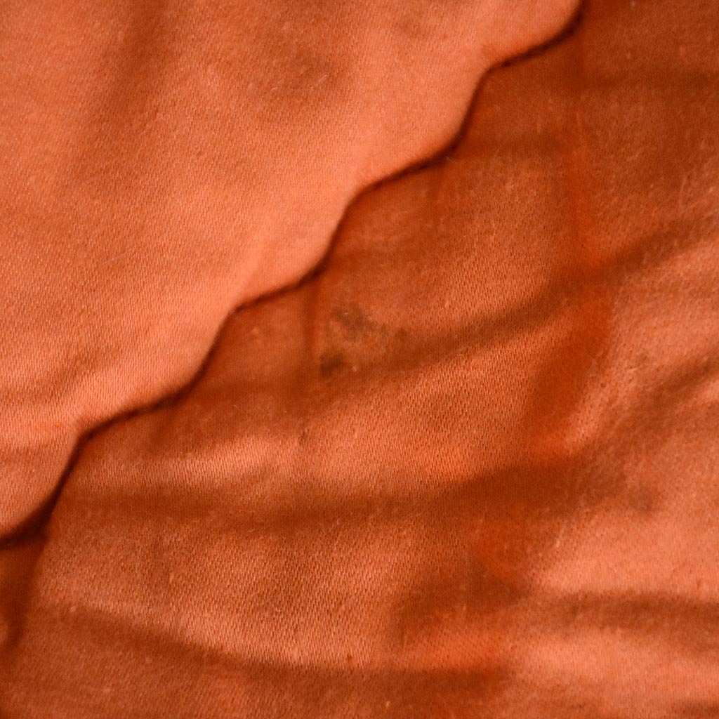 Couverture piquée ancienne orange, garnissage laine – 217 × 220 cm