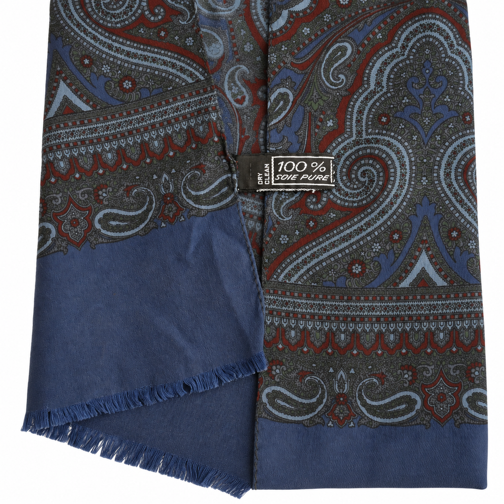Foulard Pierre Cardin 100 % soie bleu marine à motifs cachemire Made in Italy