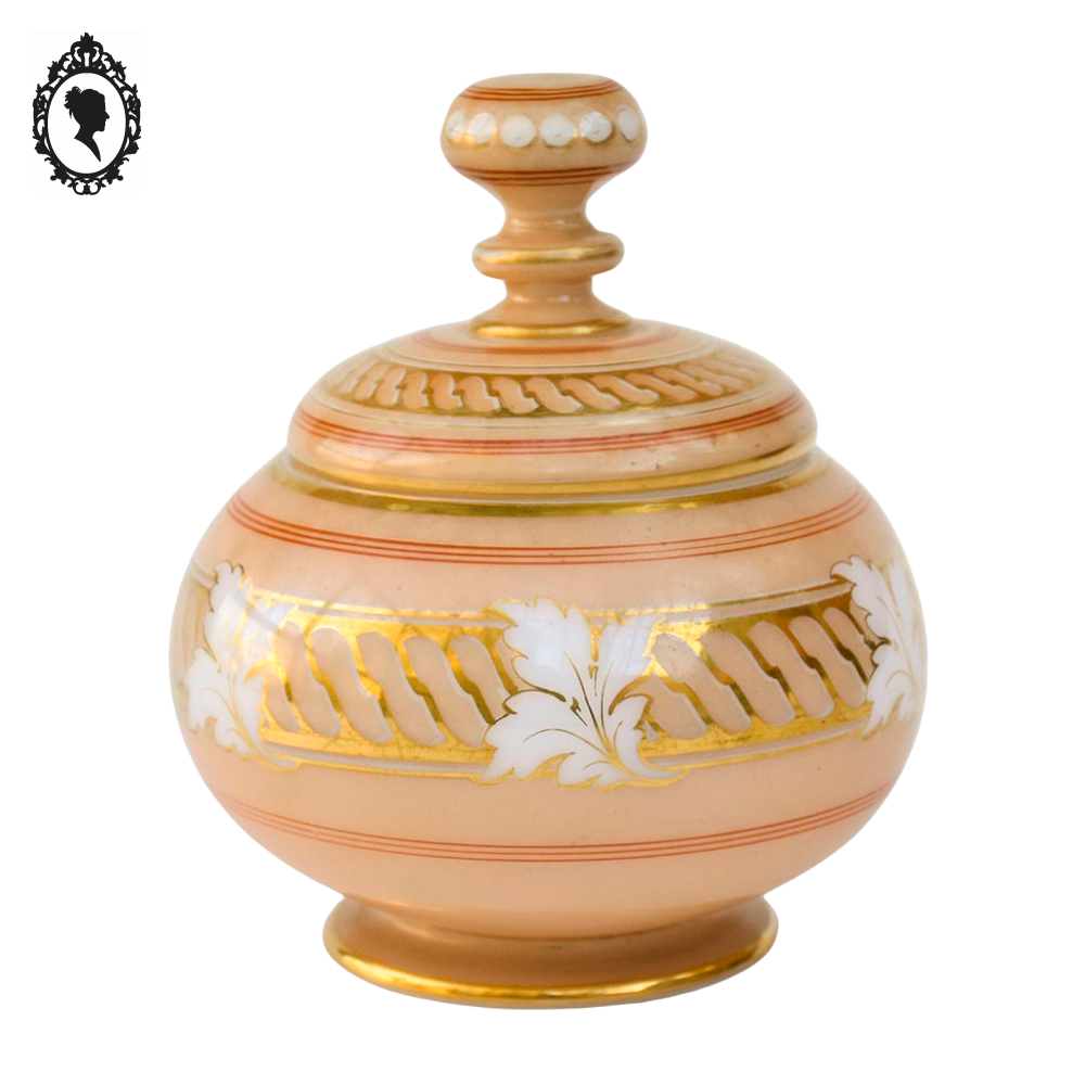 Ancienne bonbonnière boite à bijoux rose saumon or en opaline avec feuilles d’acanthe