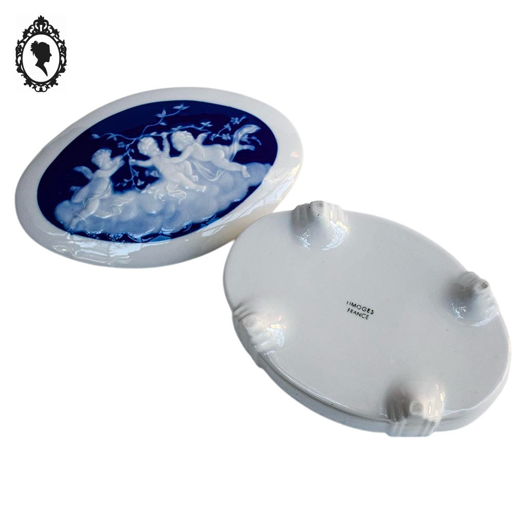 Bonbonnière signée Limoges boîte porcelaine blanche bleu anges