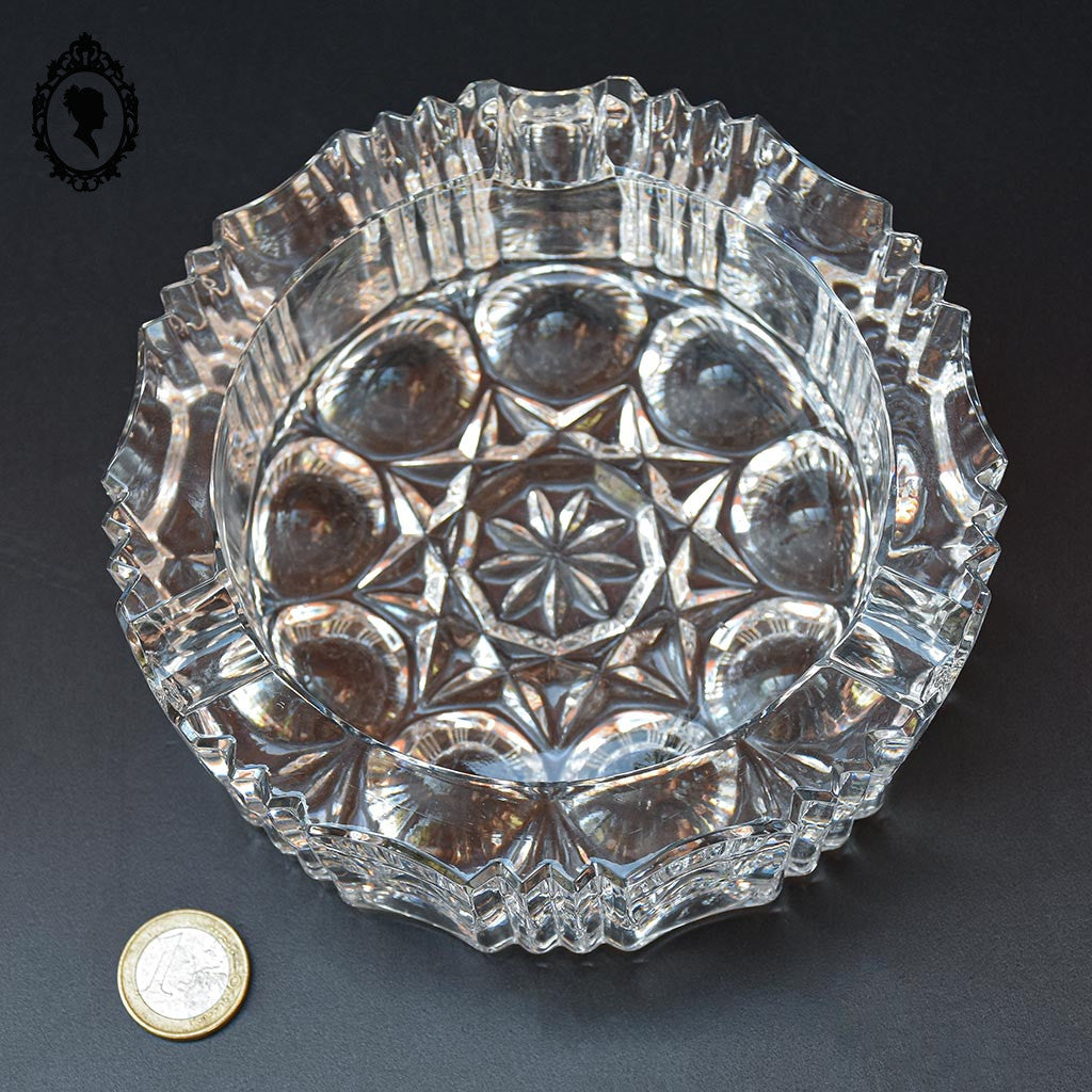 Cendrier en cristal blanc épais rond vintage