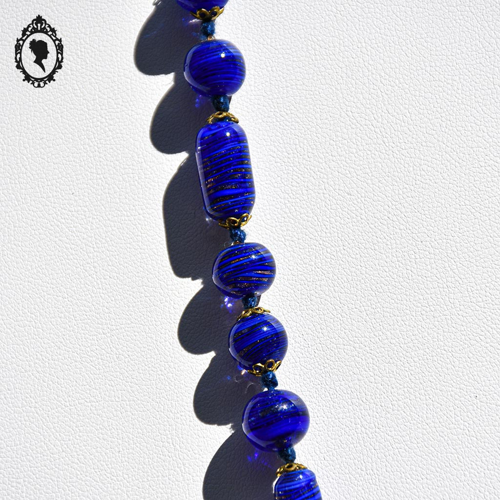 Élégant collier perles de verre vénitien Murano bleu cobalt vintage