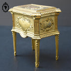 Jolie boite ou coffret à bijoux régule doré forme commode ancienne
