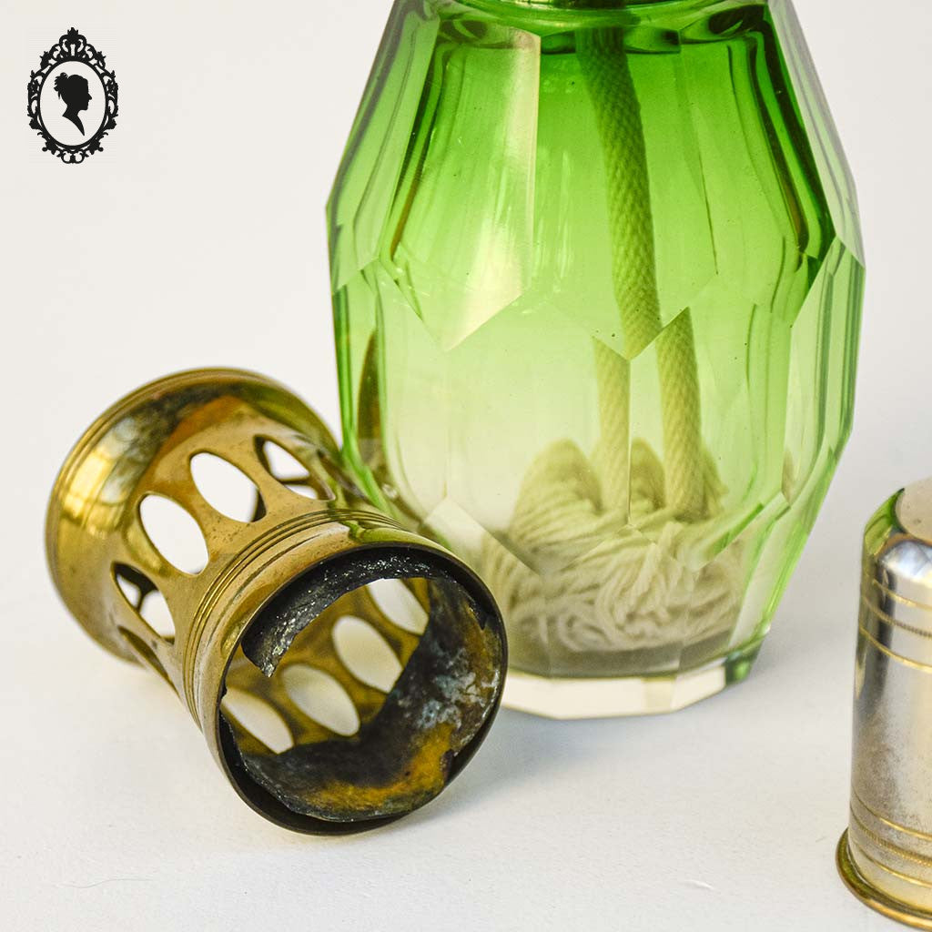 Lampe style berger collection Lusac Paris verte verre ou cristal multi-facette ancienne