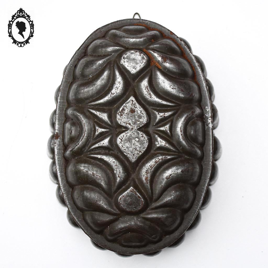 Moule à gâteaux cake en fer blanc gris ovale ancien