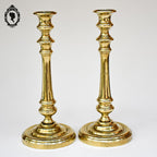 Paire de chandeliers bougeoirs Louis Philippe en laiton doré ancien