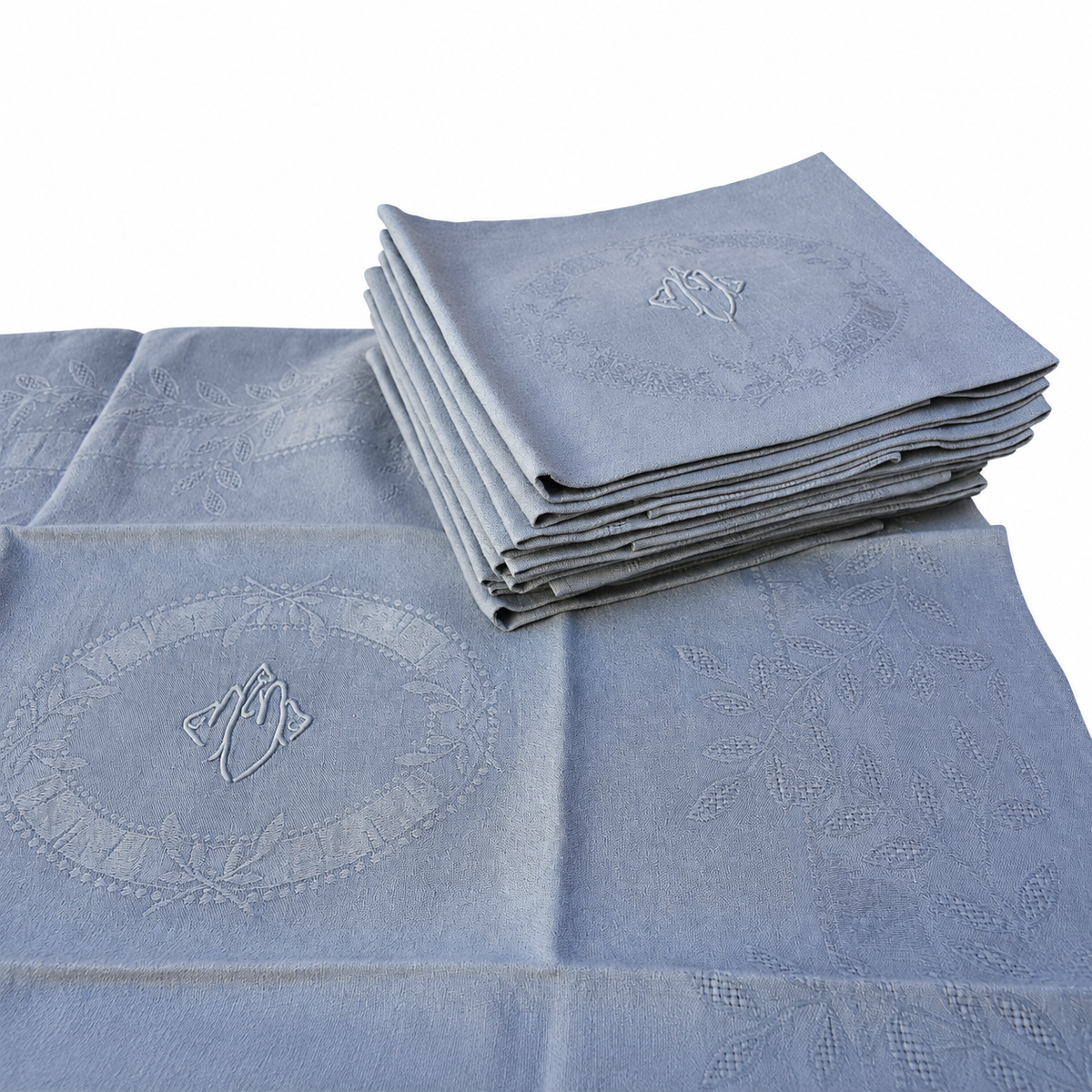 Lot de 12 grandes serviettes anciennes damassées teintes grise bleuté, monogramme brodé – 60 × 75 cm