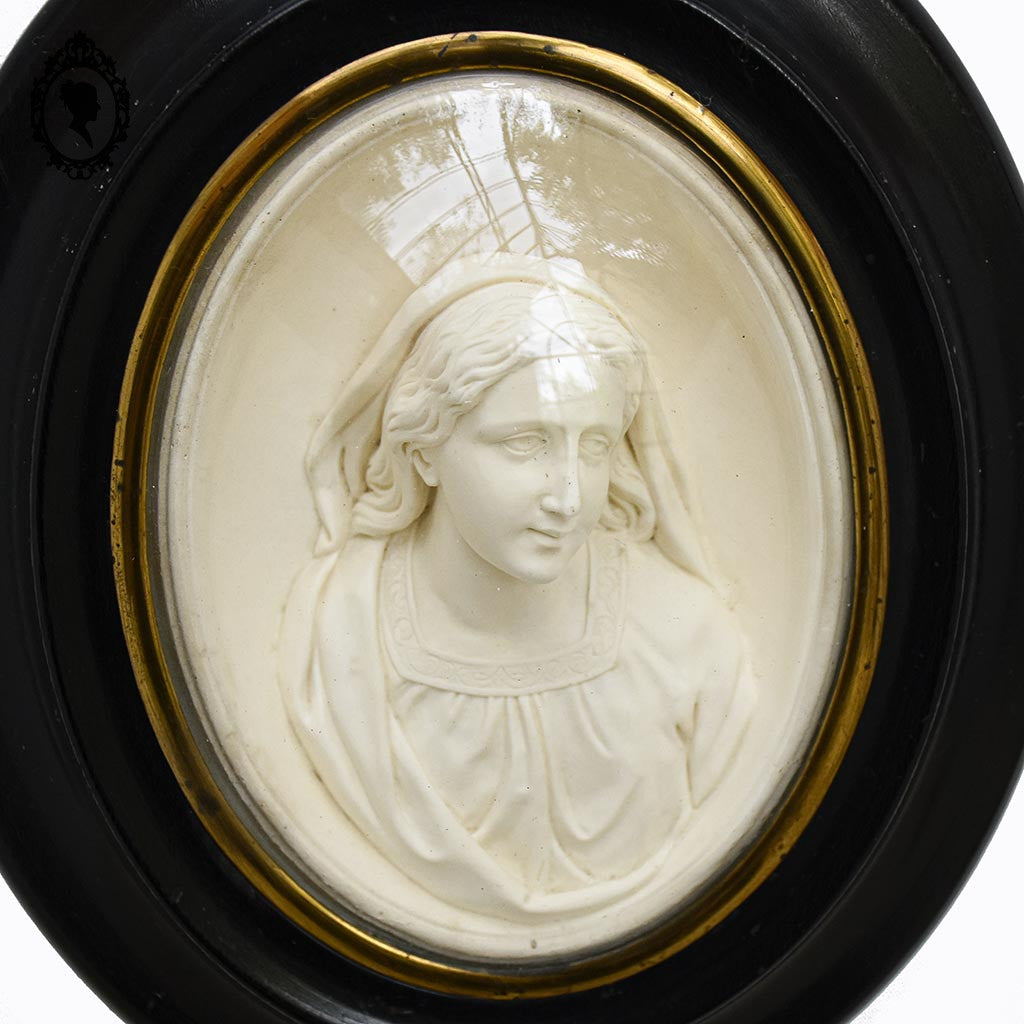 Cadre ovale noir verre bombé avec le buste de la vierge Marie reliquaire ancien