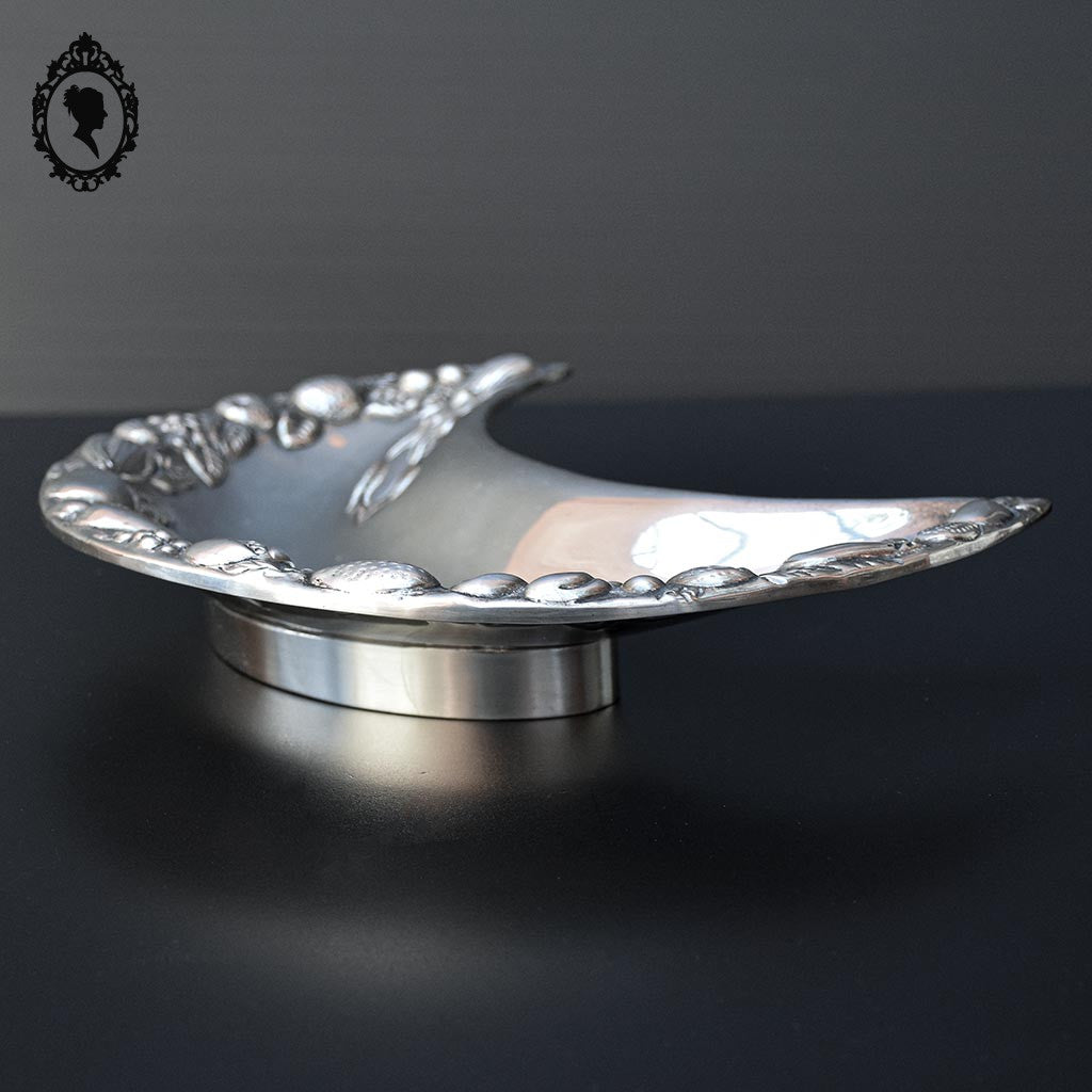 Coupelle coupe petit plat forme croissant de lune métal argenté signé Baullar