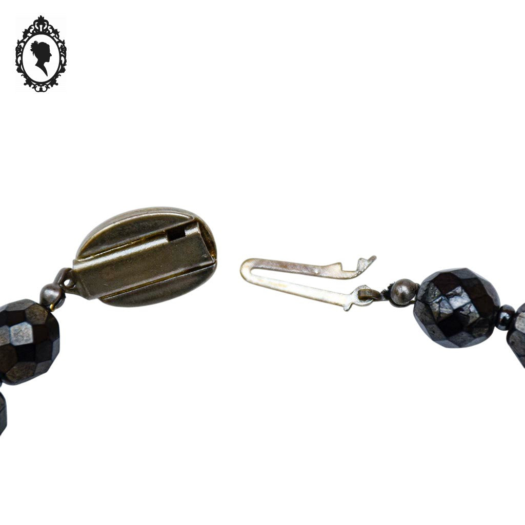 Élégant collier perle de verre facetté noir vintage ancien
