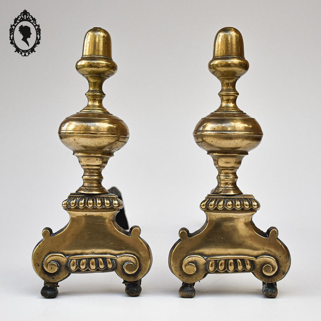 Élégants chenets en bronze doré accessoire de cheminée ancien