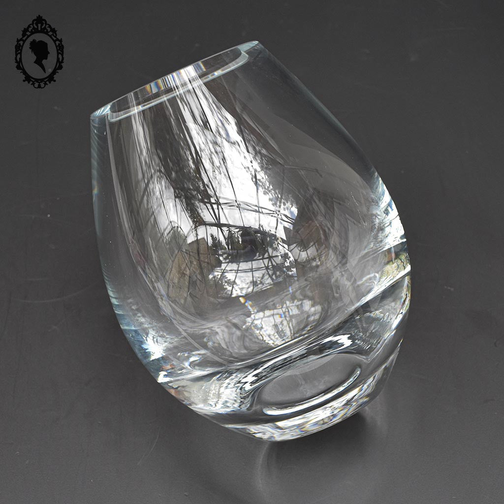 Magnifique vase en cristal épais blanc rond forme œuf handmade vintage