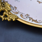 Romantique plat ovale fleuri porcelaine de Limoges rose poignées laiton Burroughs ancien
