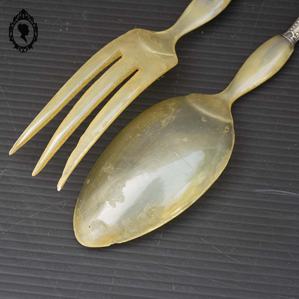 Service de couverts à salade métal argenté résine ancien à détourner