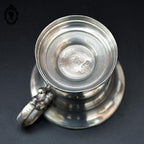 Tasse timbale piédouche avec anse en étain vintage