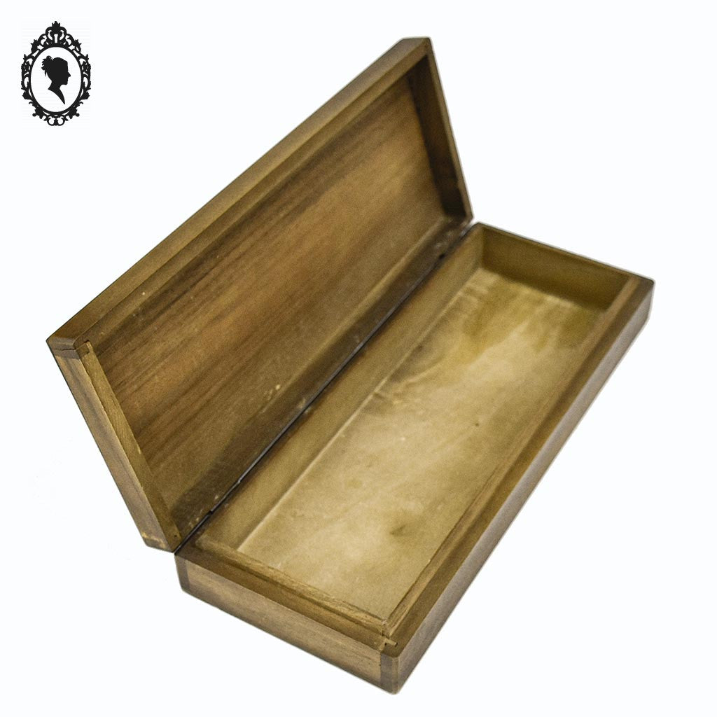 Boite longue rectangulaire en bois motifs sculptée de fleur art populaire