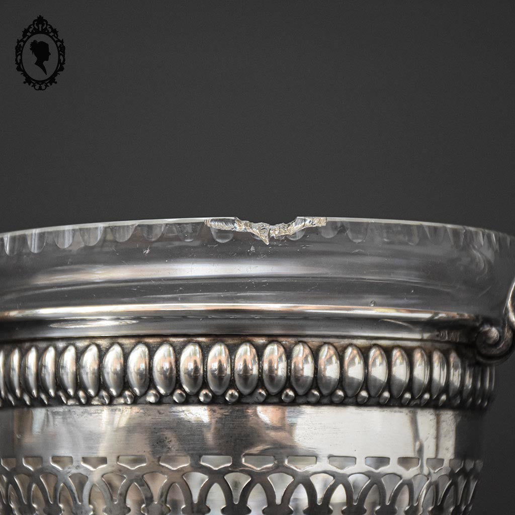 Bonbonnière drageoir sucrier piédouche en métal argenté et cristal ancien