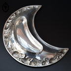 Coupelle coupe petit plat forme croissant de lune métal argenté signé Baullar