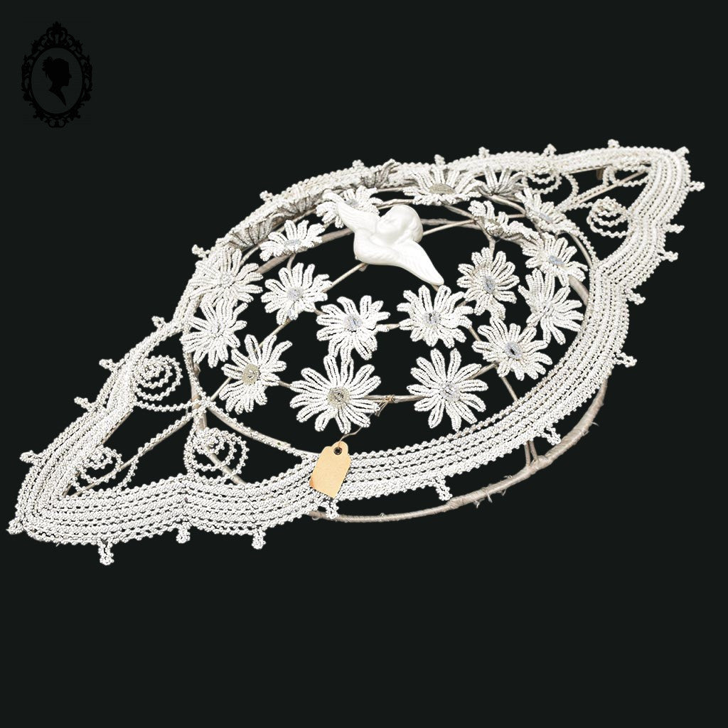 Couronne florale ange perles blanches objet de curiosité mortuaire ancienne 1900 H 76 cm