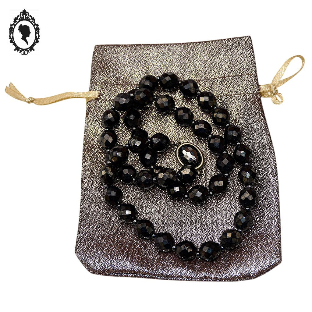 Élégant collier perle de verre facetté noir vintage ancien