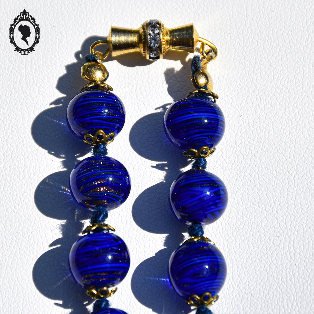 Élégant collier perles de verre vénitien Murano bleu cobalt vintage