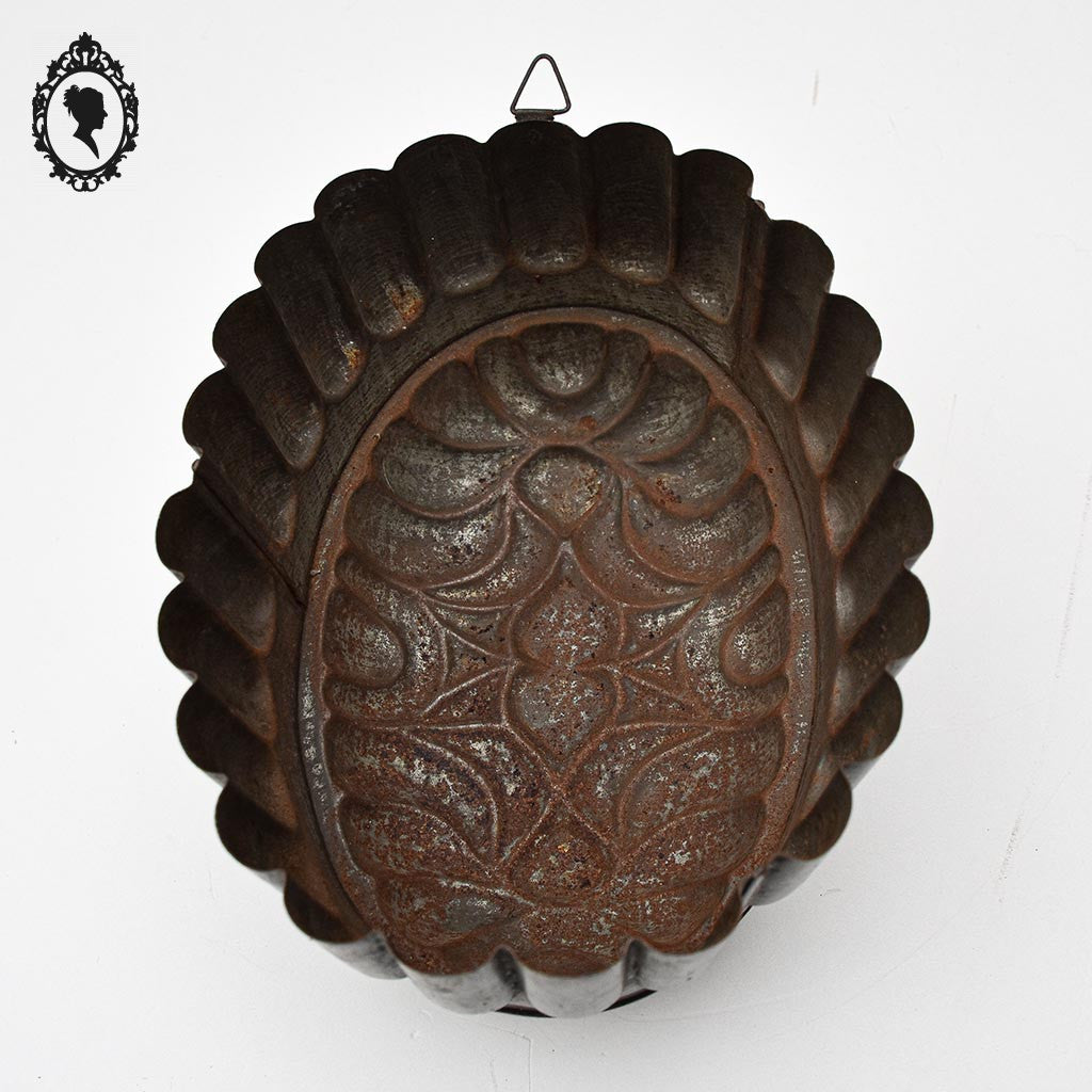 Moule à gâteaux cake en fer blanc gris ovale ancien