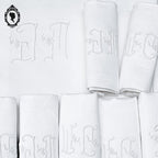 Service nappe et 12 serviettes de table anciennes damassées blanches monogramme JM ou WC