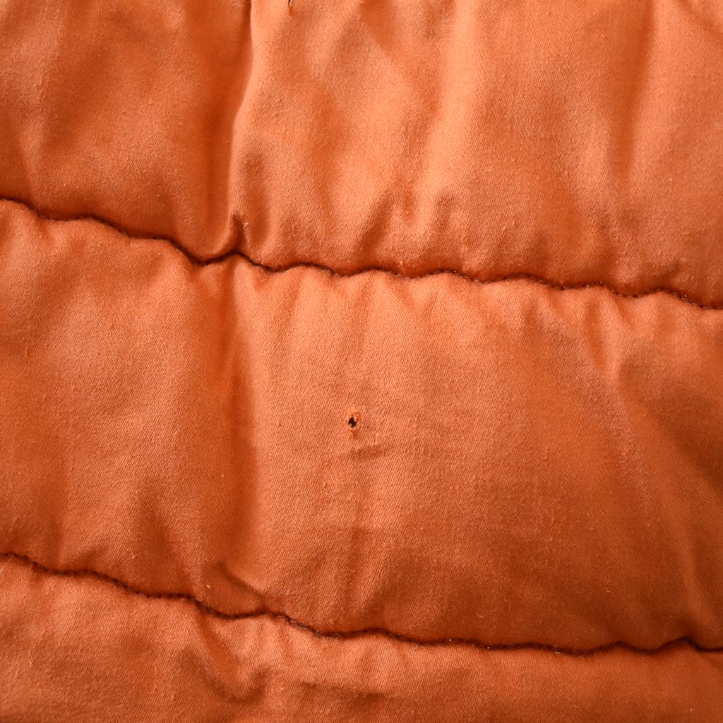 Couverture piquée ancienne orange, garnissage laine – 217 × 220 cm