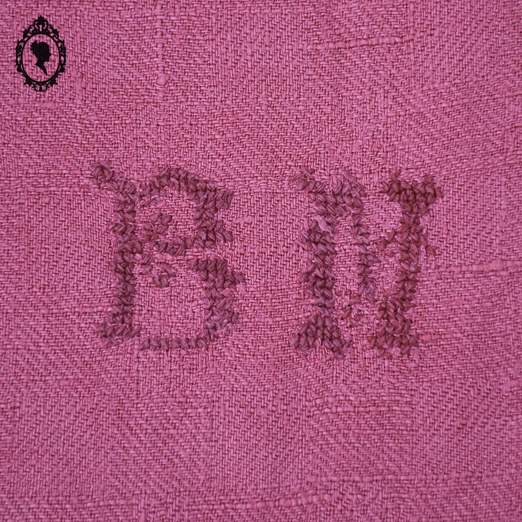 Lot 11 serviettes anciennes teint rose fuchsia monogrammes BN 82 x 60 cm